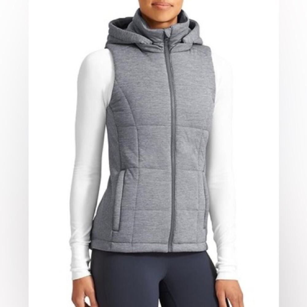 Athleta Lookout Vest Hooded Full Zip Gray Quilted Winter Layer Size XS